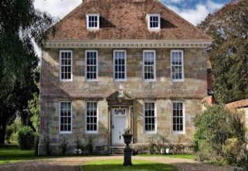 Airport Transfers in Salisbury, UK